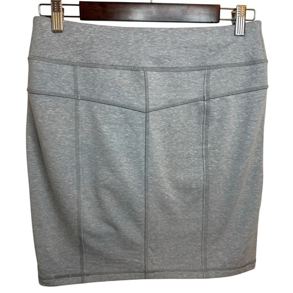Athleta | Heathered Gray SoHo Pull-On Skirt - Picture 2 of 6